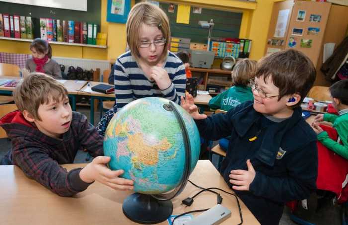 Disabled and Non Disabled Children in a Classroom